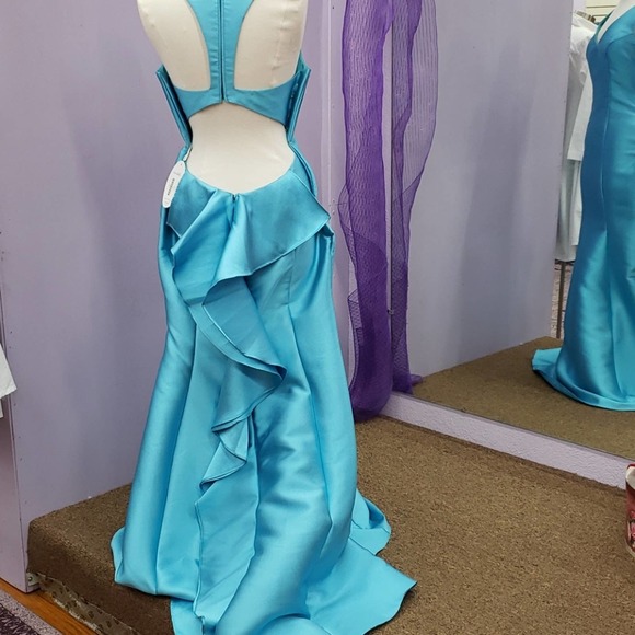 Copied - Cindy Collection Turquoise Formal Dress - Picture 2 of 8